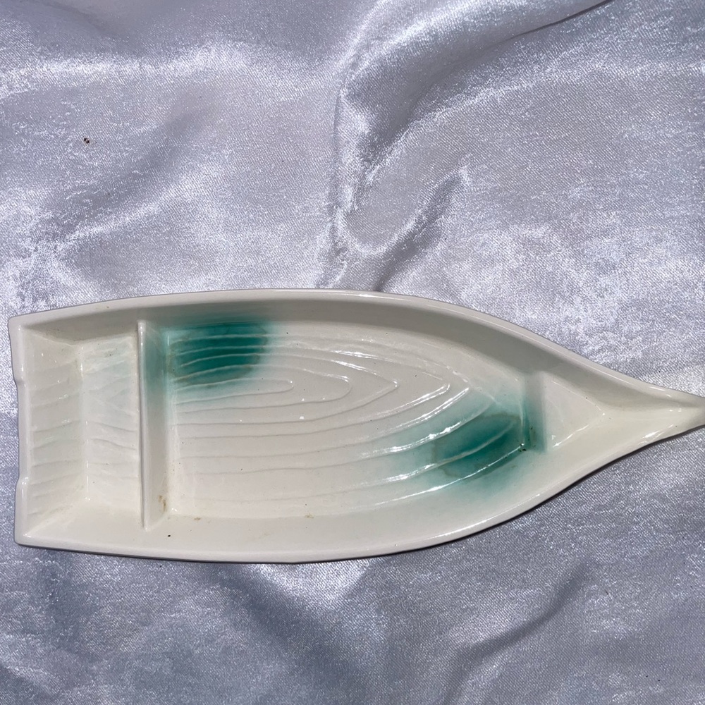 Ceramic Japanese dish boat shaped